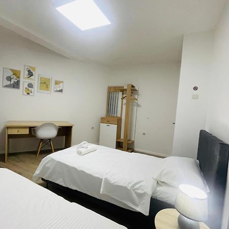 Pristinanest Otel Dış mekan fotoğraf